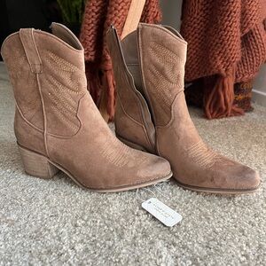 ALTAR’D STATE boots